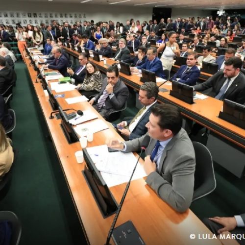 CCJ da Câmara retoma análise do fim da escala 6×1 nesta quarta