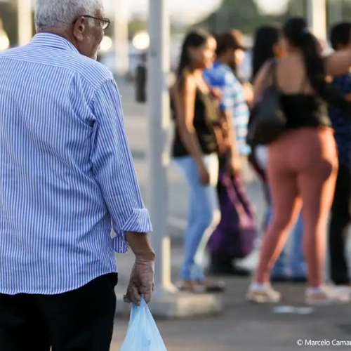 Teto de pensionista e aposentado do INSS sobe para R$ 8.475,55 em 2026